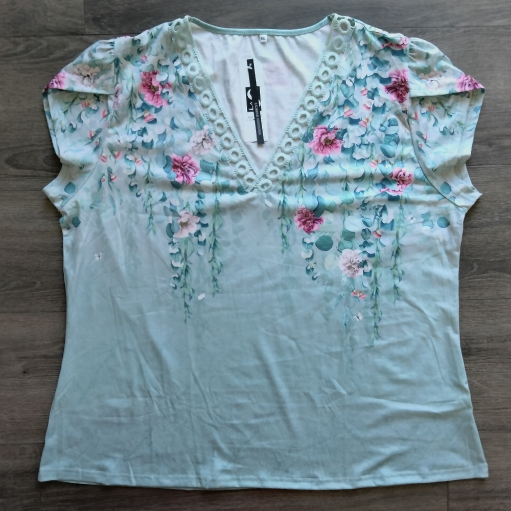 Saukole NWT Floral V Neck Short Sleeve Green Top Size XXL